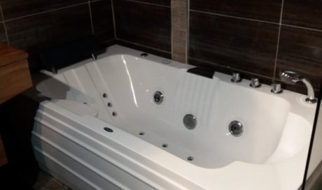 Rénovation complète et création de salle de bain clé en main dans maison individuelle et appartement au Tampon